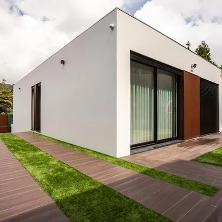 Novos Casa Queimadas Kır Evi